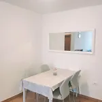 La E Bella פרוי