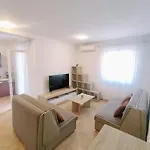 La è Bella Peroj