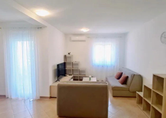 La E Bella *