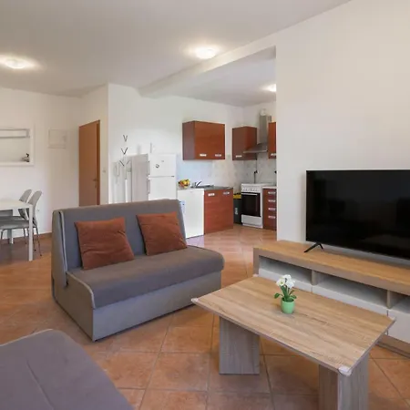 La E Bella Apartament *