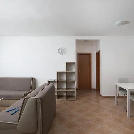 Apartment La E Bella