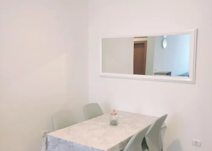 La E Bella 페로이